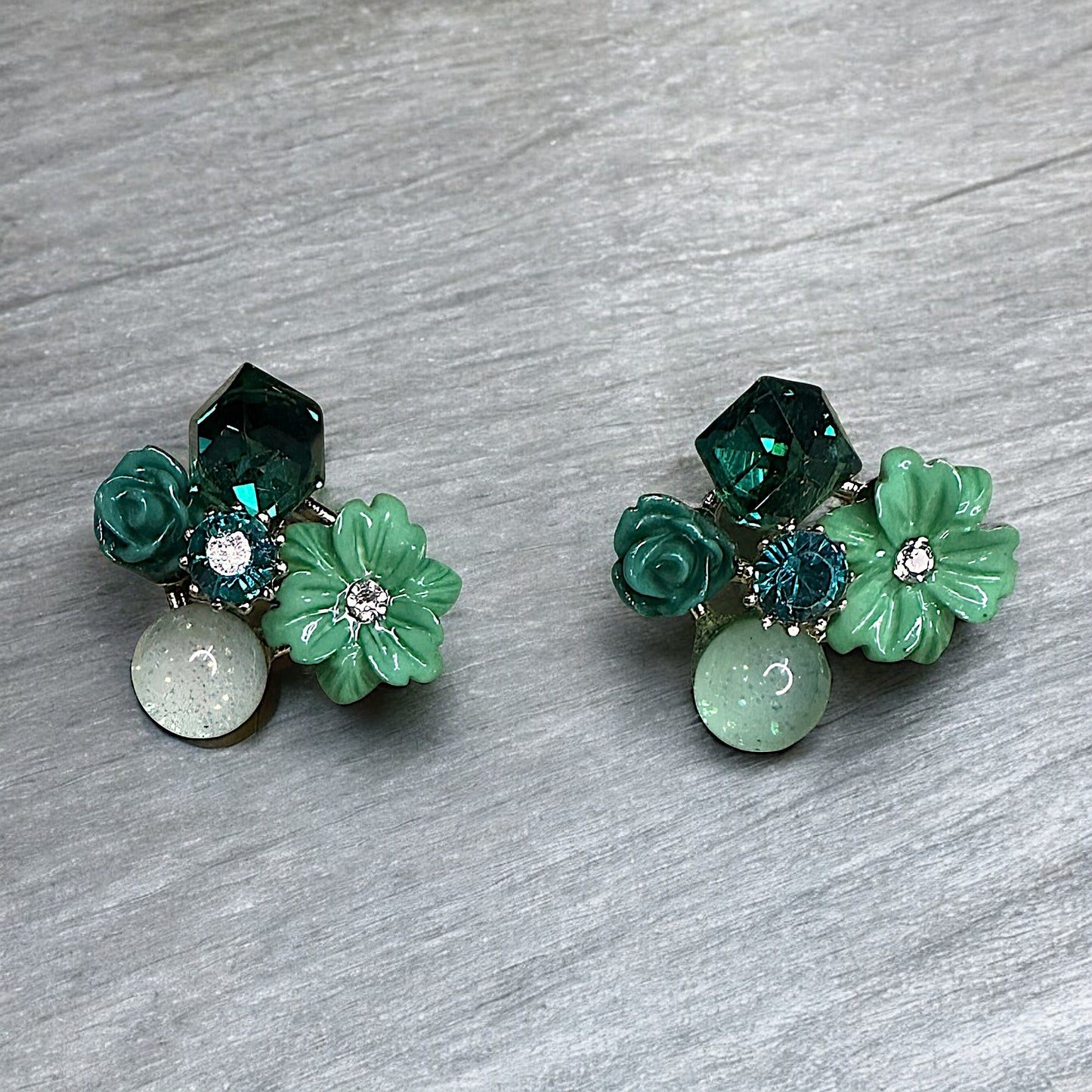 Sparkle in Floral Studs - Perfect for Every Occasion! Green Earrings bead casuals Ear Rings Earrings office party Trincket Jewellry Jewelry Jewellery