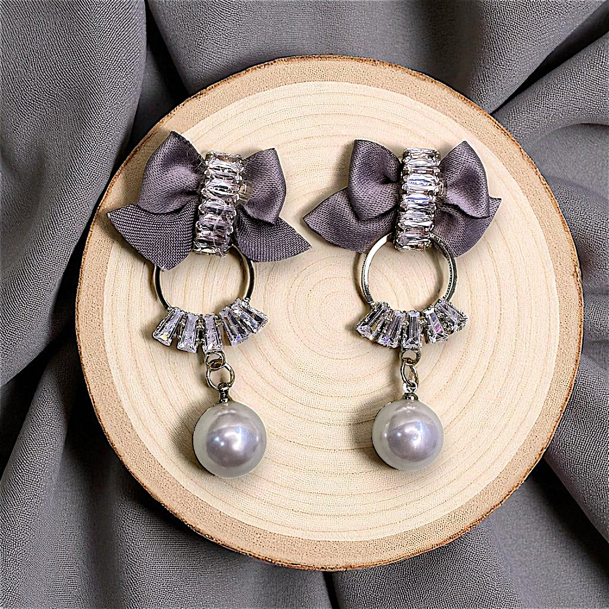 Bow Earrings Grey Earrings AD Ear Rings Earrings party Trincket Jewellry Jewelry Jewellery
