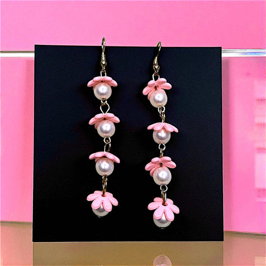 Flower and Bead Dangler Light Pink Earrings bead casuals Ear Rings Earrings office party Trincket Jewellry Jewelry Jewellery