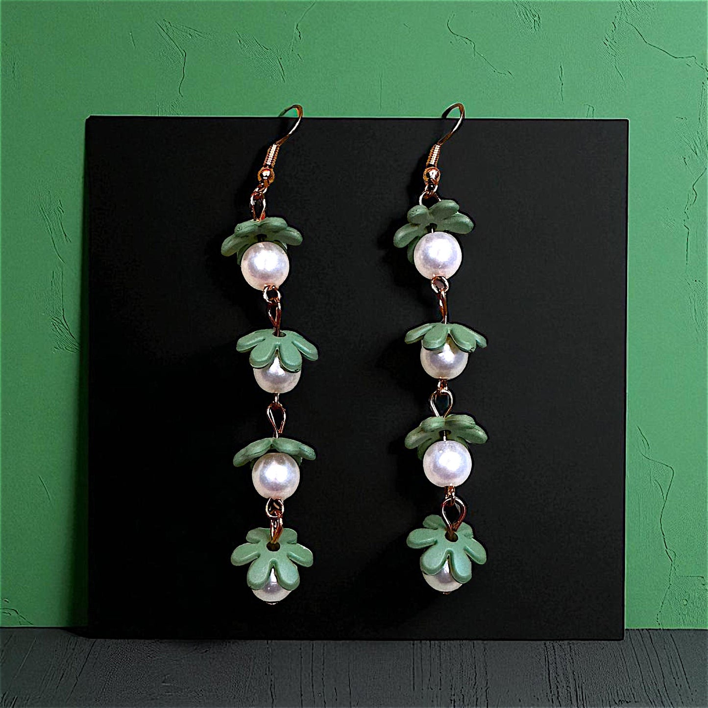 Flower and Bead Dangler Green Earrings bead casuals Ear Rings Earrings office party Trincket Jewellry Jewelry Jewellery