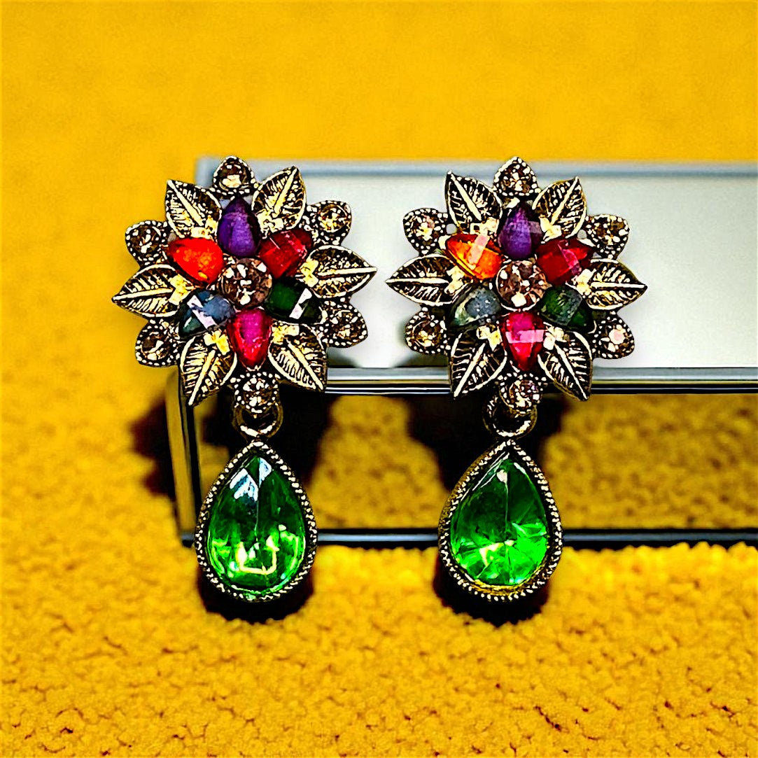 Colored Stones Flower Earrings Light Green Earrings casuals Ear Rings Earrings ethnic office party Trincket Jewellry Jewelry Jewellery