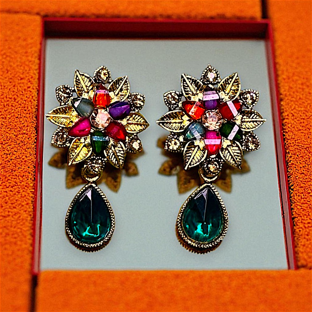 Colored Stones Flower Earrings dark green Earrings casuals Ear Rings Earrings ethnic office party Trincket Jewellry Jewelry Jewellery