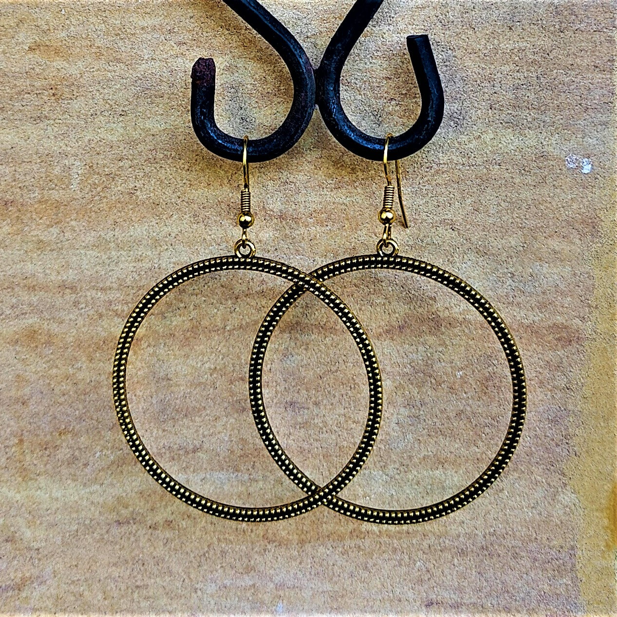 Antique Golden pair of Earrings Circle Style 1 Earrings casuals Ear Rings Earrings office party Trincket Jewellry Jewelry Jewellery