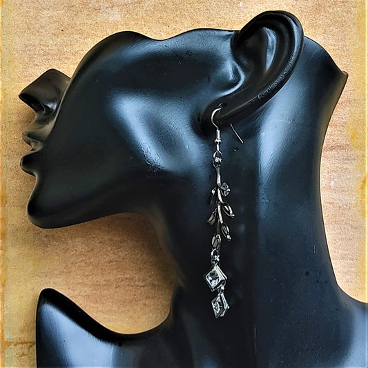 Leaf and Stem Silver Earrings Earrings casuals Ear Rings Earrings office party Trincket Jewellry Jewelry Jewellery