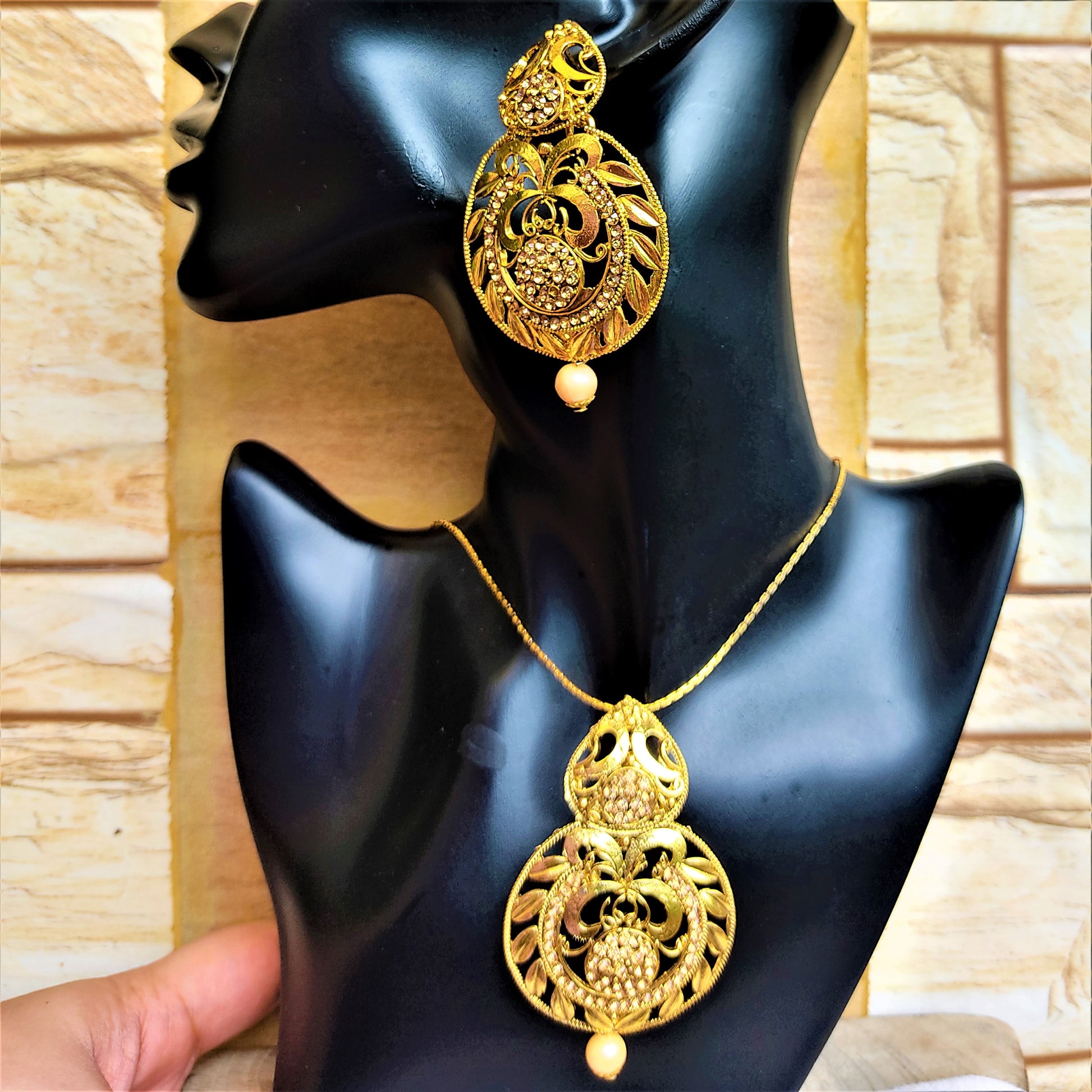 Golden Heavy Pendant Set Gold Jewelry Set antitarnish ethnic Set Trincket Jewellry Jewelry Jewellery