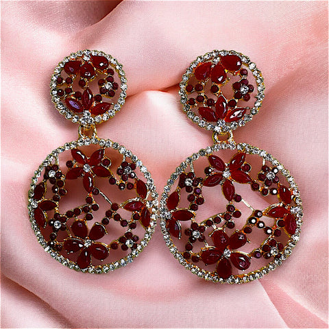 Flower pattern round earrings