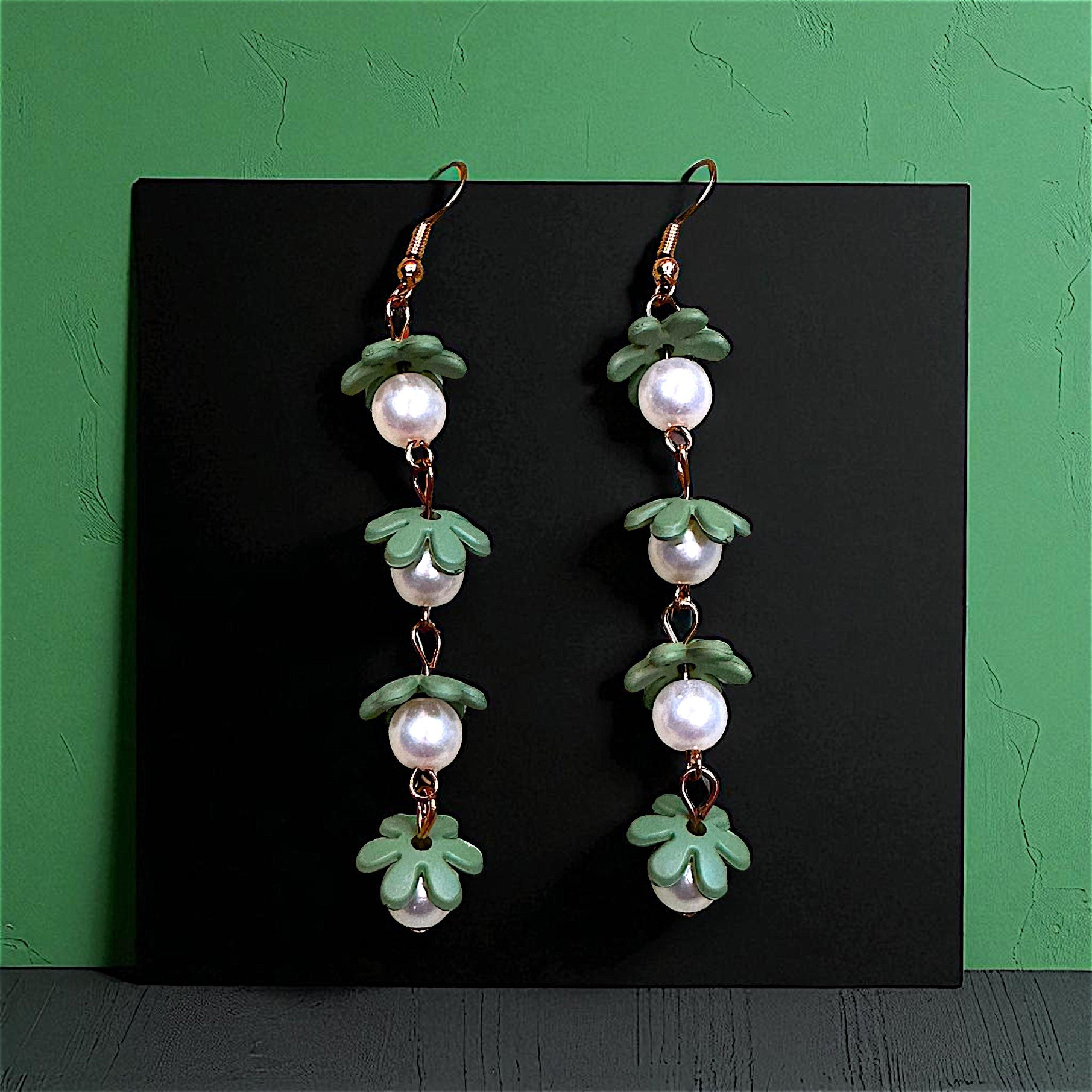Flower and Bead Dangler Green Earrings bead casuals Ear Rings Earrings office party Trincket Jewellry Jewelry Jewellery