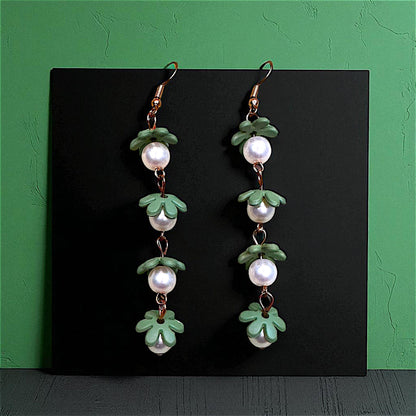 Flower and Bead Dangler Green Earrings bead casuals Ear Rings Earrings office party Trincket Jewellry Jewelry Jewellery