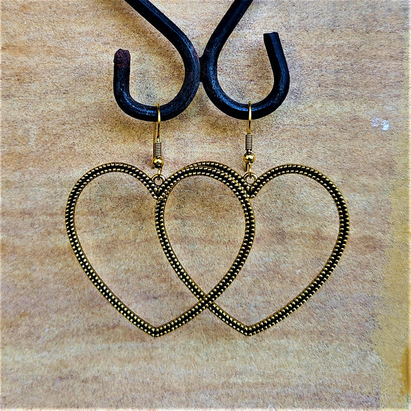 Antique Golden pair of Earrings Heart Jewelry Ear Rings Earrings Trincket