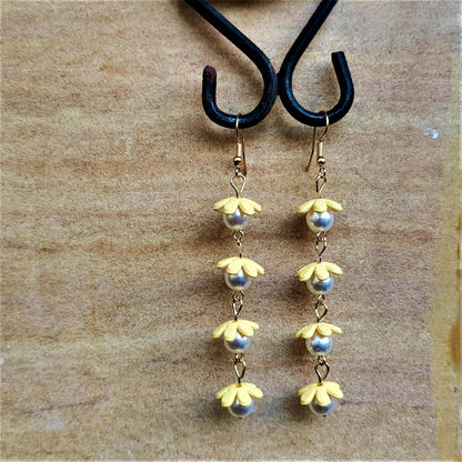 Flower and Bead Dangler Yellow Earrings Ear Rings Earrings Trincket Jewellry Jewelry Jewellery