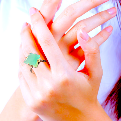 Sparkle Bright: Diamond Shaped Stone Ring - Adjustable! Green Ring Ring Trincket Jewellry Jewelry Jewellery
