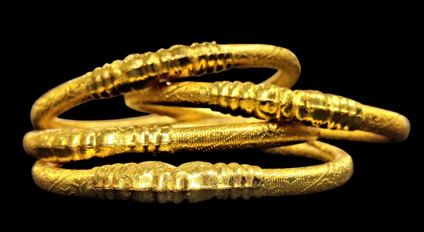 Golden Snake Design Kade (Set of 4) Jewelry Bracelet Trincket