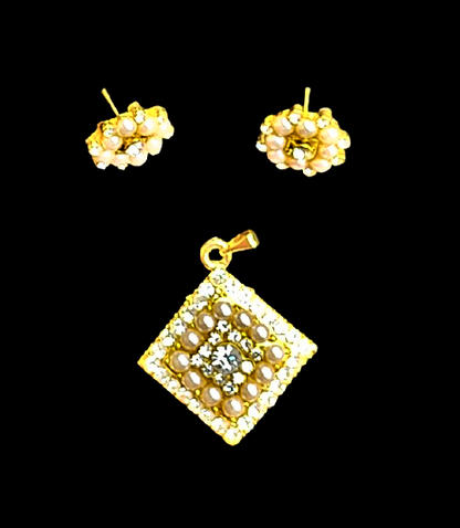 Gold and White Pearl Pendant Set Gold Jewelry Set ethnic Set Trincket Jewellry Jewelry Jewellery