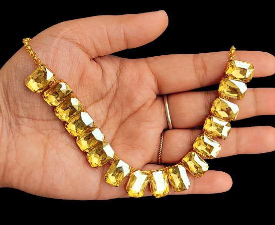 Golden Stone Choker Set Jewelry Set Trincket