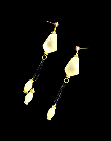Shaded chain dangle earrings Cream Jewelry Ear Rings Earrings Trincket