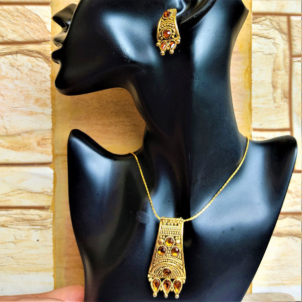Gold and Brown Pendant Set Jewelry Set Trincket